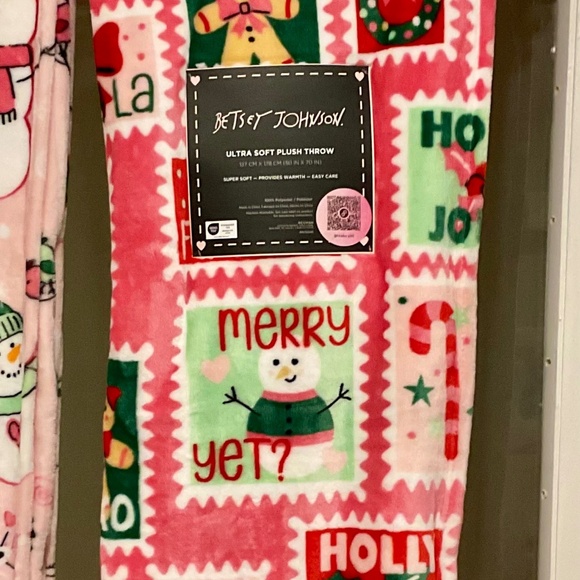 Betsey Johnson 🎁Christmas Gingerbread Snowman 50x70  Blanket NWT🎁 Gift Ready - Picture 1 of 4